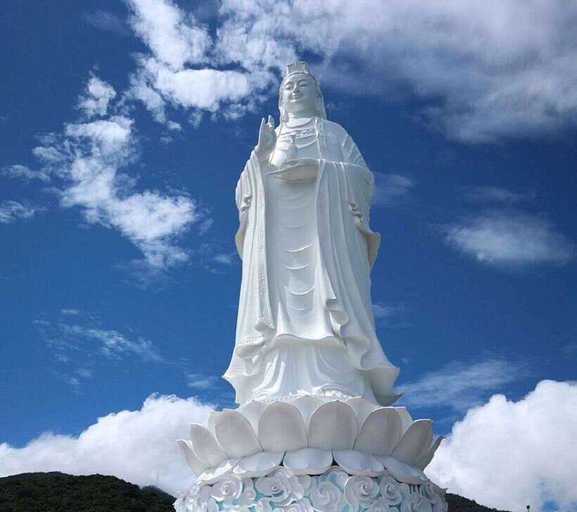 Hoi An/Da Nang: Marble Mountains, Lady Buddha & My Son Trip - A local Vietnamese lunch before the next jump