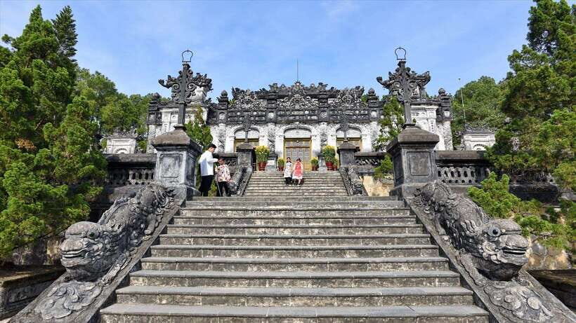 Hoi An/Da Nang : Private Day Trip to Imperial City - Hue - Khai Dinh Mausoleum: UNESCO scale and Nguyen Dynasty drama