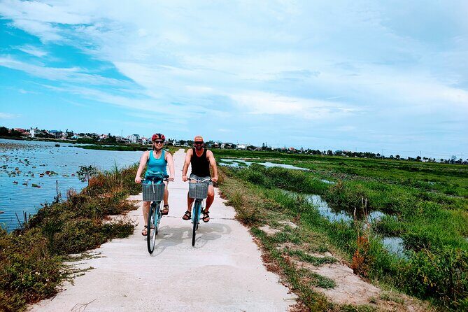 Hoi An Eco-Biking Tour - Lunch (or dinner) with a local family: where the day’s meaning lands