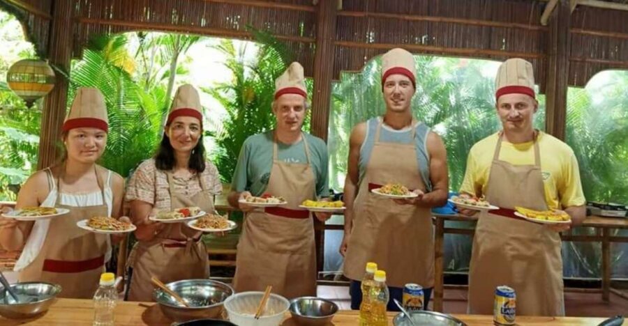 Hoi An: Evening Cooking Class with Locals in Herbs Village - Tra Que Herb Village at Night: Why the Setting Feels Different