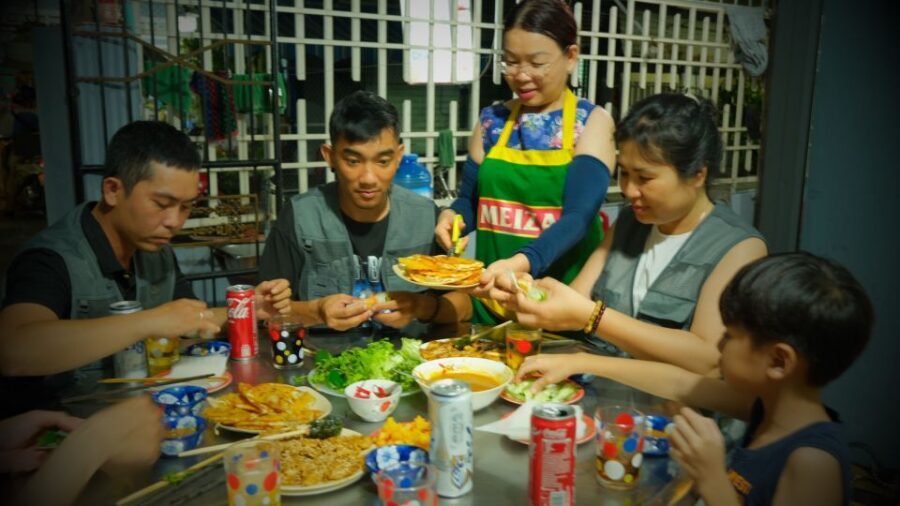 Hoi An: Evening Food Culture Tour by Vespa - Getting from Ancient Town to the food lanes, on a vintage scooter