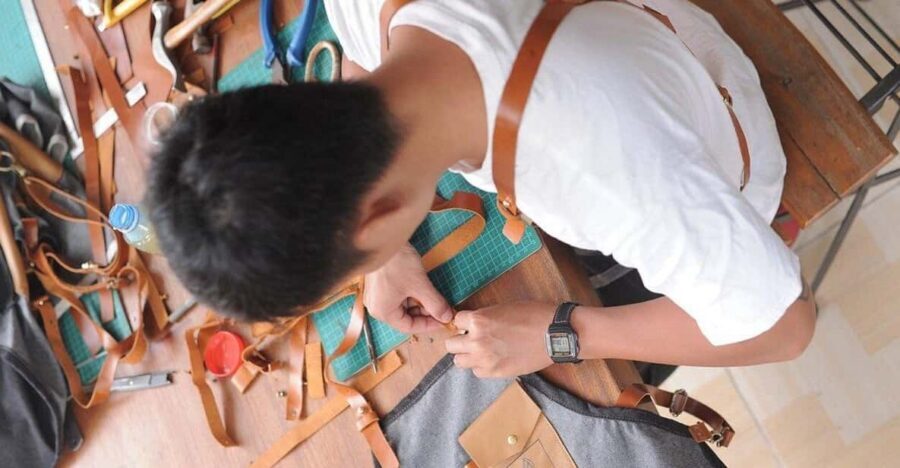 Hoi An: Experience Handmade Leather Making in Oldtown - Choosing leather color and customizing your piece