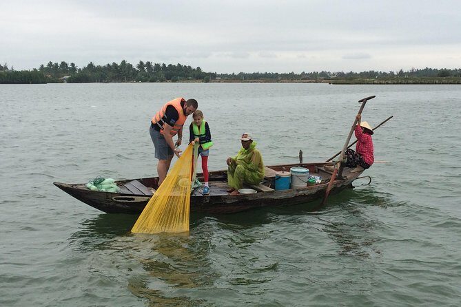 Hoi An Farming and Fishing life Experience Tour - Tra Que vegetable village: hands-on farming you can actually do