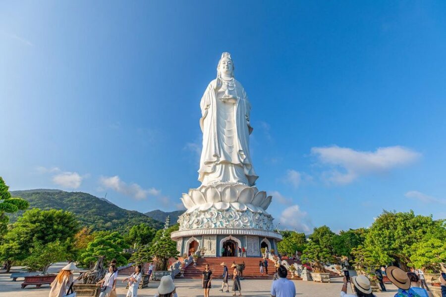 Hoi An: Hai Van Pass And Lang Co Beach Scenic Discovery - Lang Co Beach and Chân Mây: A Calm Finish After Big Scenery
