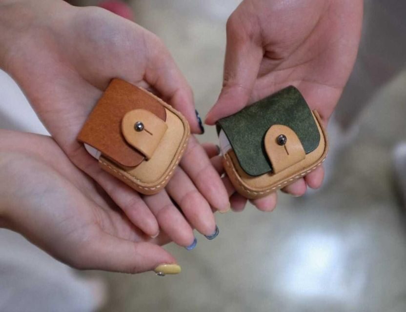 Hoi An: Handmade Leather Crafts Workshop (Starter Course) - Choosing leather color and customization like a pro (without overthinking it)