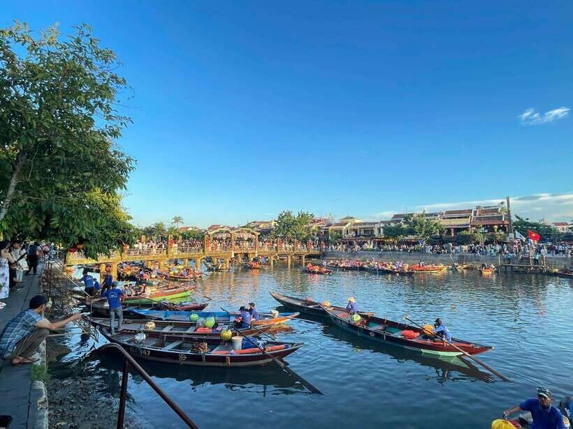 Hoi An: Hoai River Boat Ride with Flower Lantern Release - What to Bring (So You Don’t Miss the Photo Moments)