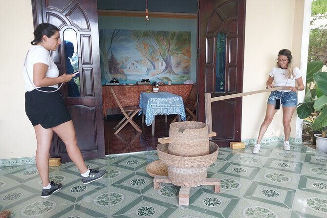 Hoi An Home Hosted Meal in Rice Farmer Home - Watching White Rice Happen: From Husk to Flour the Traditional Way