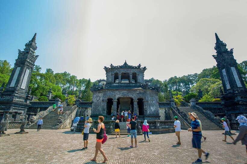Hoi An: Imperial Hue And Scenic Hai Van Pass Discovery Tour - Hai Van Pass to Hue: why that stop matters