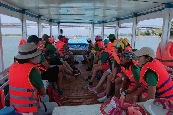 Hoi An Lantern Cruise/Boat Private Sunset/Special Event By Lotus - Captain Co and Your Photo-Friendly Sunset