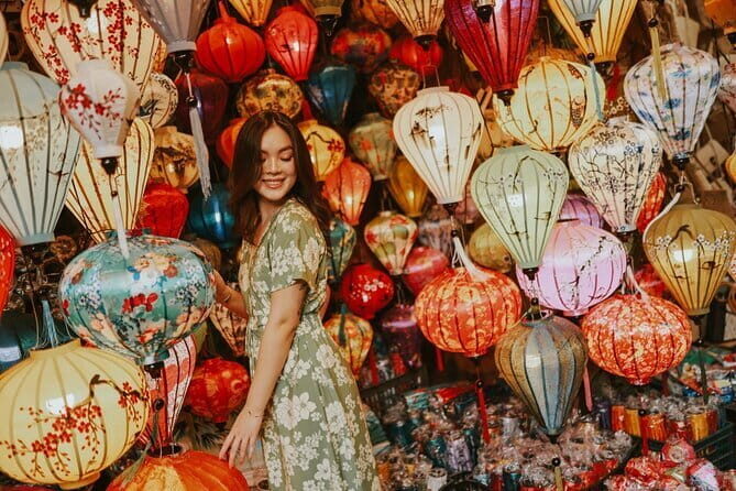 Hoi An Lantern Shop & Boat Photoshoot – Night Experience - Price and time: what $49 buys in real life