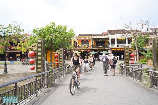Hoi An Makers Tour by E-Bike - The coconut plantation break at 10:30: fuel that’s actually refreshing