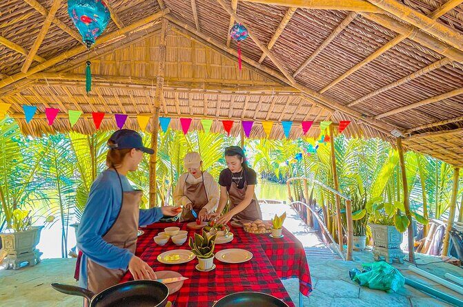 Hoi An: Market Visit, Basket Boat Ride, and Cooking Class - Bay Mau Coconut Forest by Bamboo Basket Boat: Calm Water and Good Stories