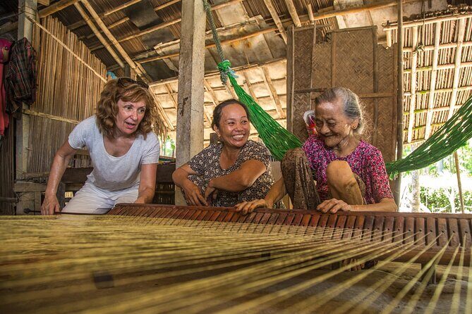 Hoi An: Morning Countryside Tour by Bike - Duy Vinh Stop: Family Chapels, Boat Builders, and Mat Weavers