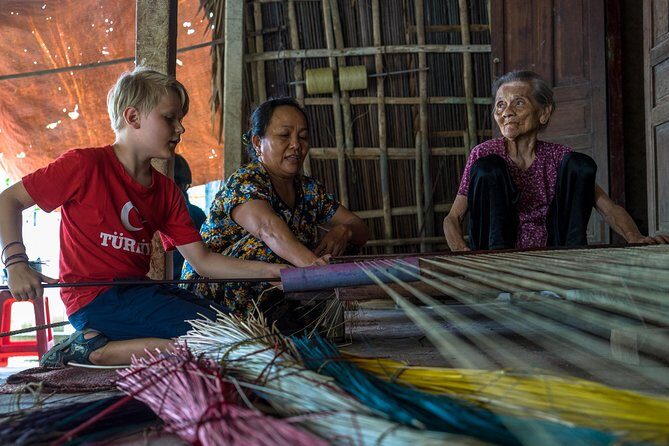 Hoi An: Morning Countryside Tour by Bike - Meeting at Discova and Getting Fitted for a Comfortable Ride