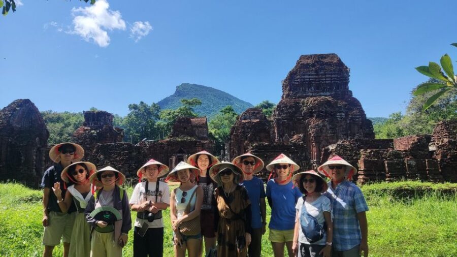 Hoi An: My Son Sanctuary and Thu Bon River Boat Trip - Lunch at a Local House or Banh Mi on the Go