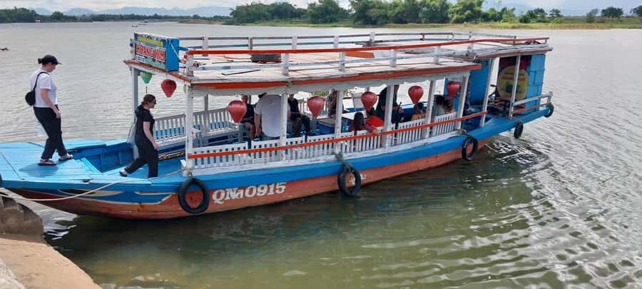 Hoi An: My Son Sanctuary with Basket Boat and Lunch Options - Back to Hoi An by boat on the Thu Bon River