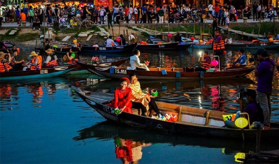 Hoi An : Night Boat Trip and Floating Lantern on Hoai River - FAQ