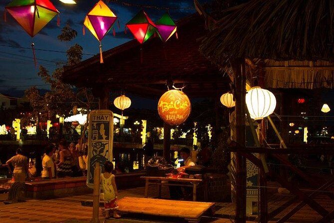 Hoi An Night Heritage And Lantern Experience - Local Dinner: Fuel That Keeps You Enjoying the Lanterns
