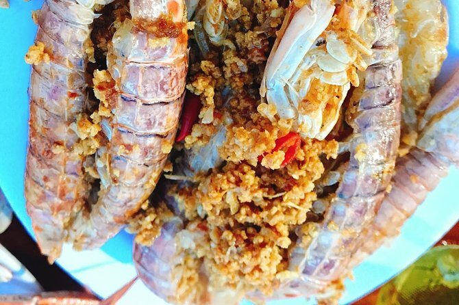 Hoi An Nightlife And Food Tour By Electric Scooter - Finishing by the water with a cocktail you make