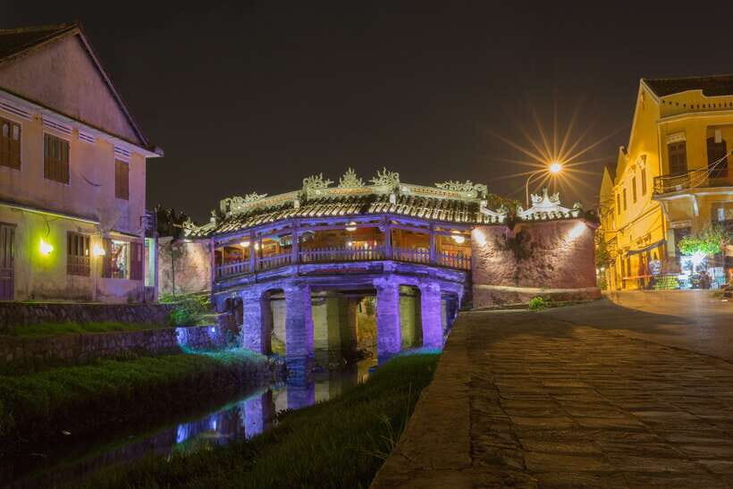 Hoi An Nighttime Heritage Experience - Candle-lit lantern boat ride: the wish moment on the Hoai River