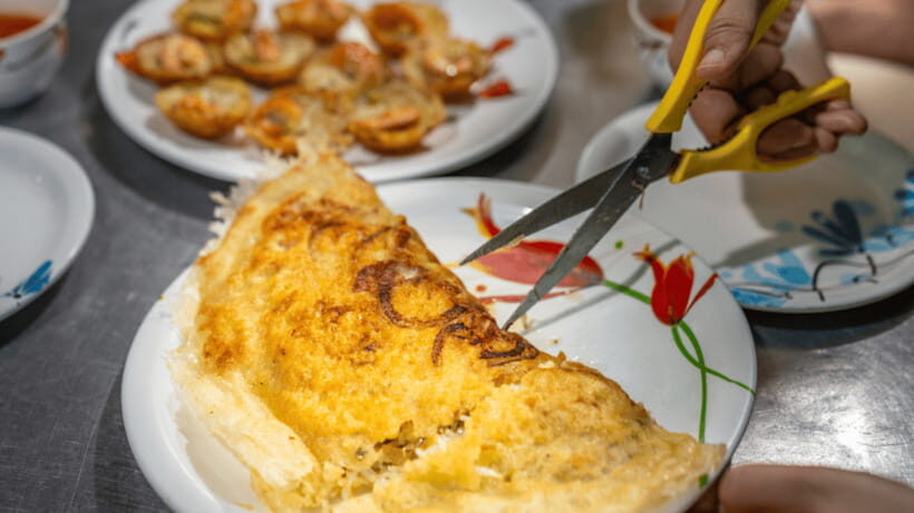 Hoi An: Private Evening Food Tour by Bike - Banh xeo: the sizzling pancake stop that resets your palate
