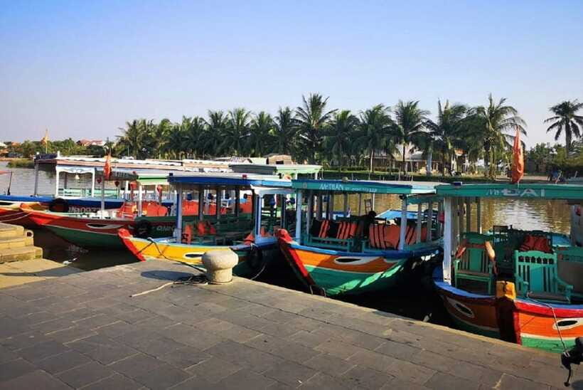 Hoi An: Private Lantern Cruise on the Thu Bon River - Sunrise or sunset: choosing the right light on the Thu Bon River