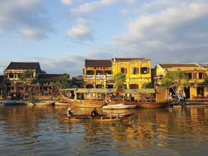 Hoi An: Private Lantern Cruise on the Thu Bon River - Practical tips to make your lantern cruise better