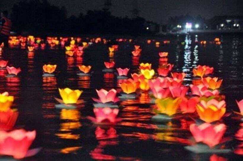 Hoi An: Private night boat Trip & release lantern on river - Night on the Hoai River: why this lantern boat feels special
