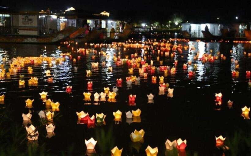 Hoi An: Private night boat Trip & release lantern on river - The 15-minute Hoai River ride: views, smells, and a slower pace