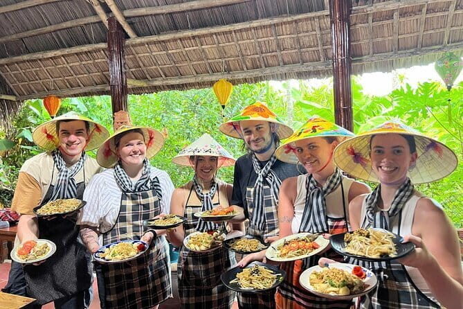 Hoi An Private Seafood Cooking Class/Oyster Cooking Experience - Pickup, Timing, and How the 4 Hours Feel