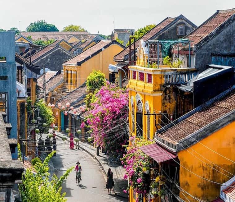 Hoi An Rickshaw Riding/Carpentry Class by Cruise & Foodie - Two ways to see the Thu Bon River: rickshaw zip or lantern cruise