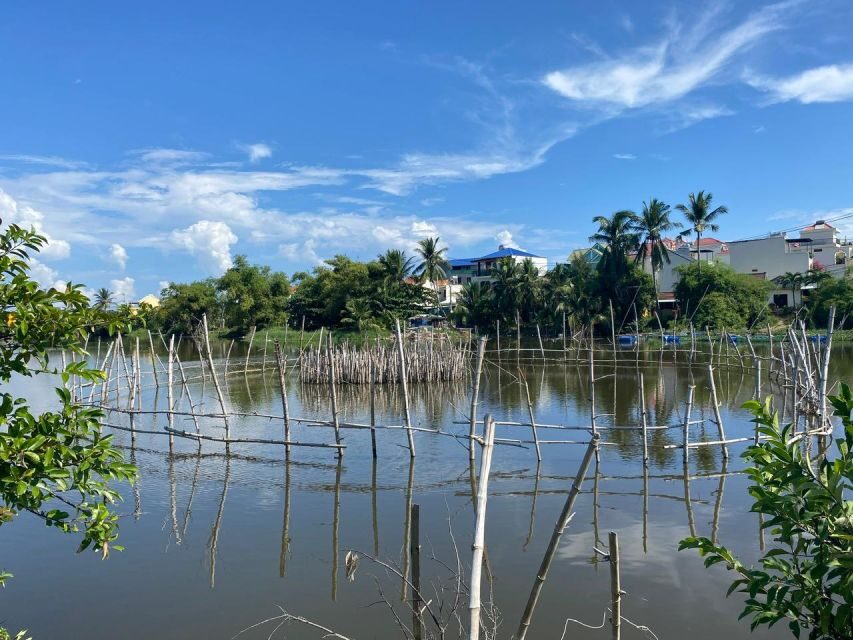 Hoi An: Rural Cycling Tour to Village with Basket Boat Ride - Market visit: the everyday side of Hoi An