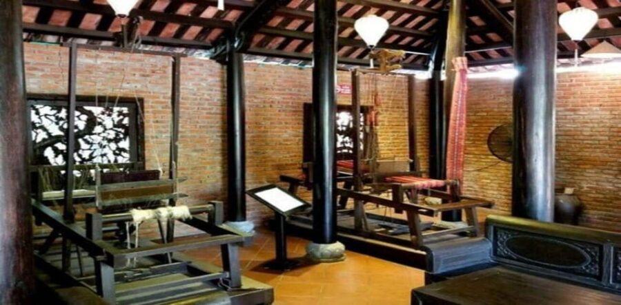 Hoi An: Silk Process, Lantern Making Workshop & Local Food - Mulberry Gardens and Silkworm Feeding: Where the Process Actually Begins