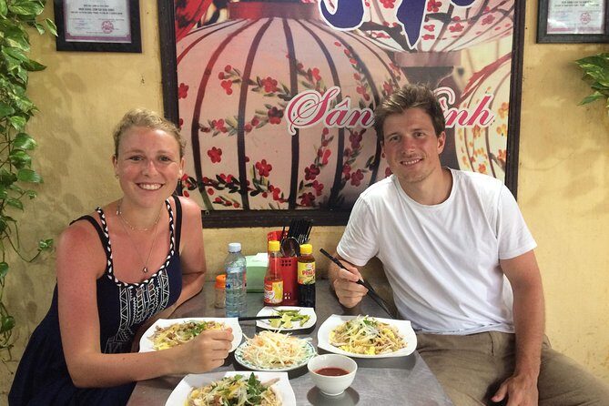 Hoi An street food Tour - Private Tour - More savory stops: chicken rice, rice pancake, spring rolls, and BBQ pork in rice paper