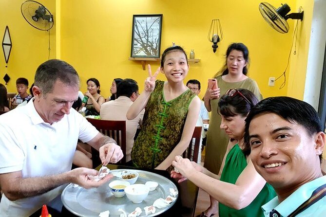 Hoi An Street Food Tour- The Real Taste Of Hoi An - Stop 4: Cơm Gà Bà Buội chicken rice, and why it ends up being the comfort pick