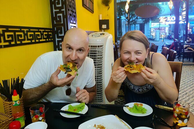 Hoi An street food tour - Meeting at Almanity: your 17h00–17h30 start makes the whole night easier