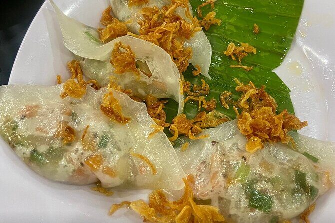Hoi An Street Food Walking Tour with Local Foodies - Stop 5: A peaceful café finish with Vietnamese coffee and fruit drinks