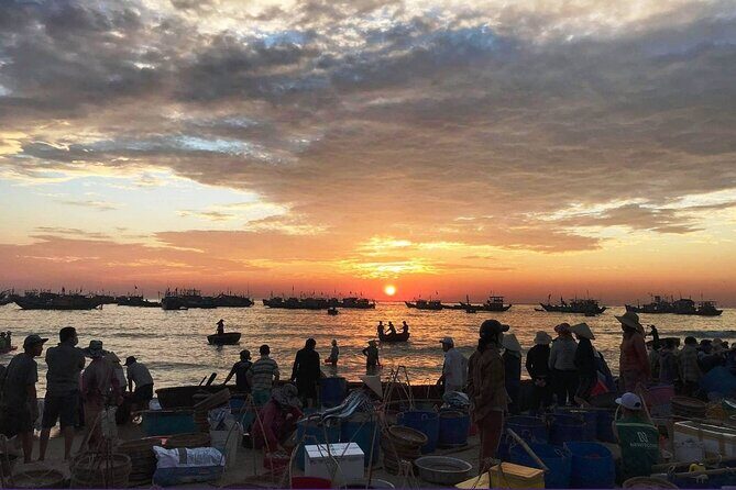 Hoi An Sunrise Fish Market Tour - A rhythm you can actually picture.