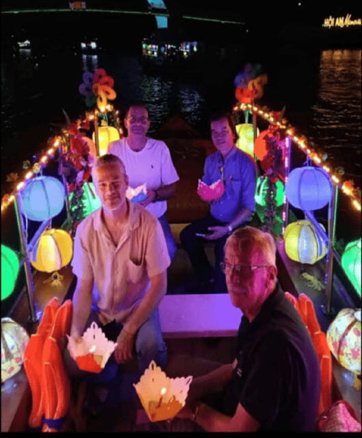 Hoi An: Thu Bon River Flower Lantern Experience - Comfort, rules, and small details that matter