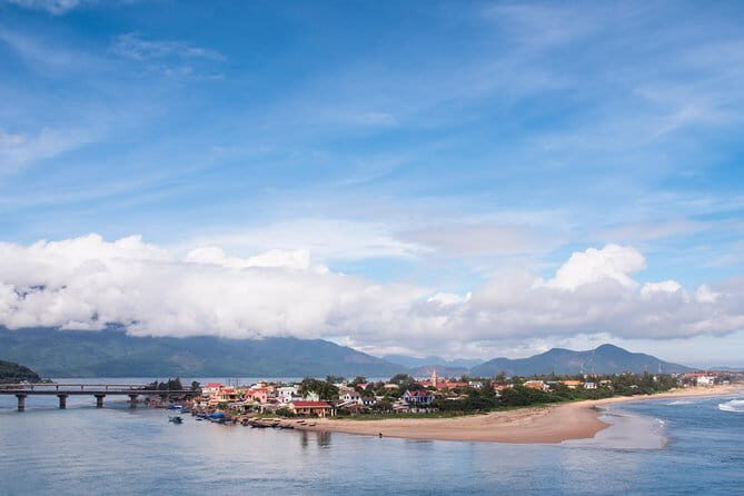 Hoi An to Dong Hoi rides by Private Car service - Door-to-Door in a Private Vehicle: Less Stress, More Sightseeing
