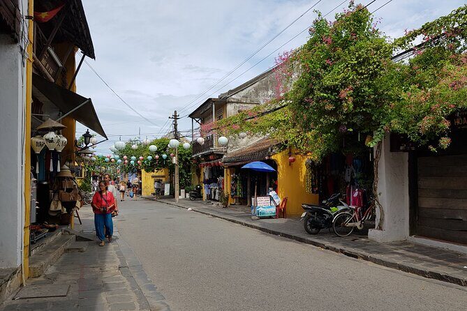 Hoi An town private walking tour with boat trip - Local Dancing and Games: A Cultural Break From Sightseeing