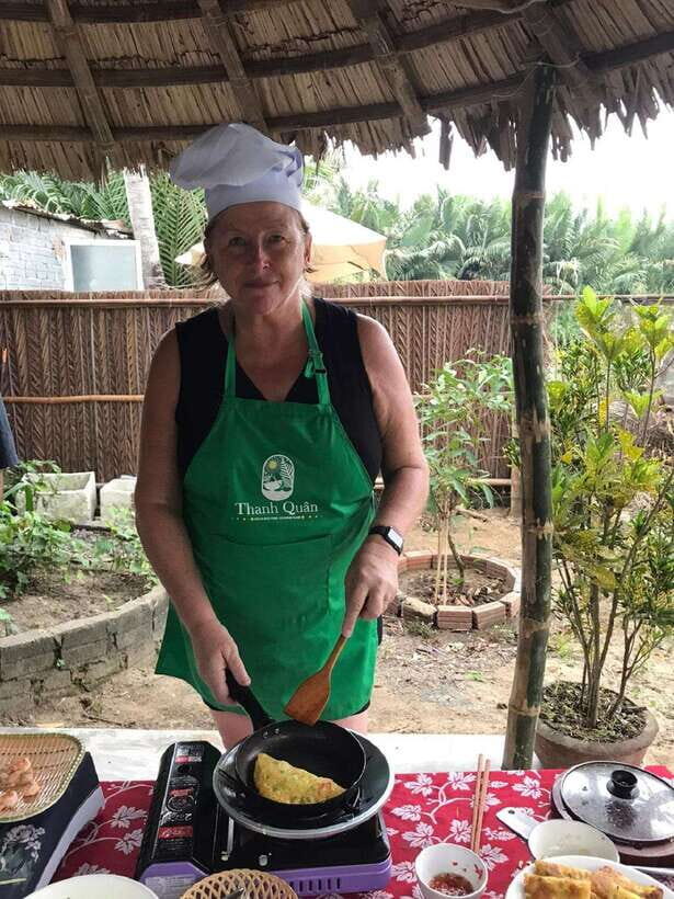 Hoi An : Vietnamese Cooking Class with Hotel Pickup - Meet the Chef: Step-by-Step Teaching in English