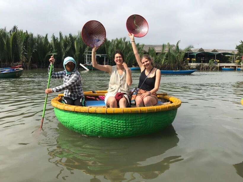 Hoi An : Vietnamese Cooking Class with Phở and Eco Tour - Entering Hoi An by way of the market