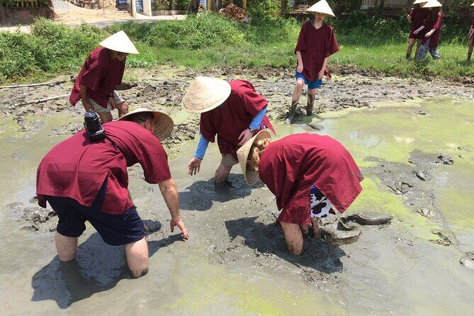 Hoi An Wet Rice Farming Tour Private Round Boat Fishing & Lunch - Catching Live Fish in the Wet Mud: Fun, messy, and very hands-on