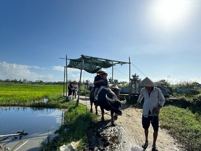 Hoi An:Cycling,Traditional Farming & Fishing Life Experience - Fishing lessons: catching fish and purple crabs