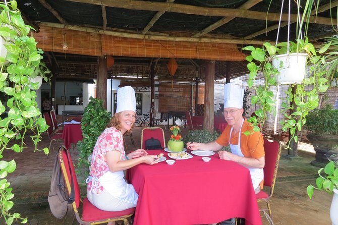 Hoian Cooking Class And Foot Massage Private Tour - Cycling out of Minh An to the Tra Que countryside