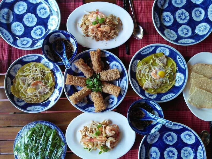 Hoian/ Danang: Coconut Basket Boat and Hoi An City tour - Guide Style (TinTin) and the Real-Life Challenge: Sales Stops