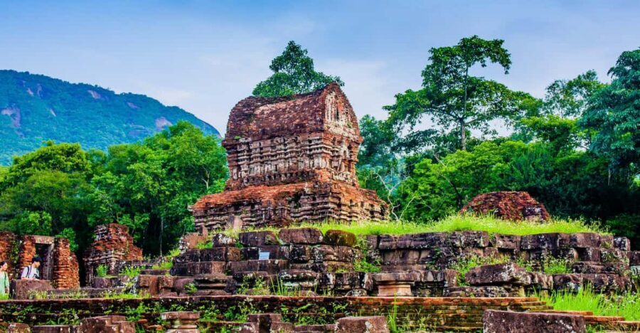 HoiAn: My Son Sanctuary w. Champa food Lunch 5:30/8:00/14:00 - What to bring (and what will save you during temple walking)