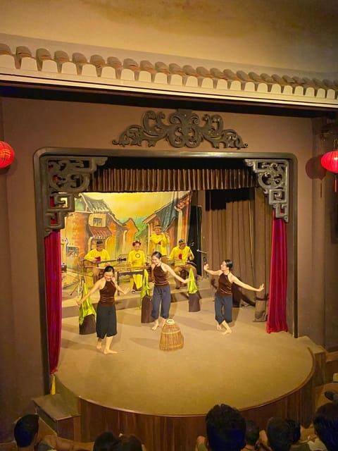Hoian Old Town - Immersive Free Walking Tour - Fujian and Cantonese assembly halls: community identity in stone