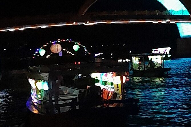 HoiAn Small Boat By Night on Bach Dang River - Coffee and tea with a local guide: why it’s more than a ride